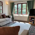 A Charming, Spacious 2 Bedroom Apartment In Lytham