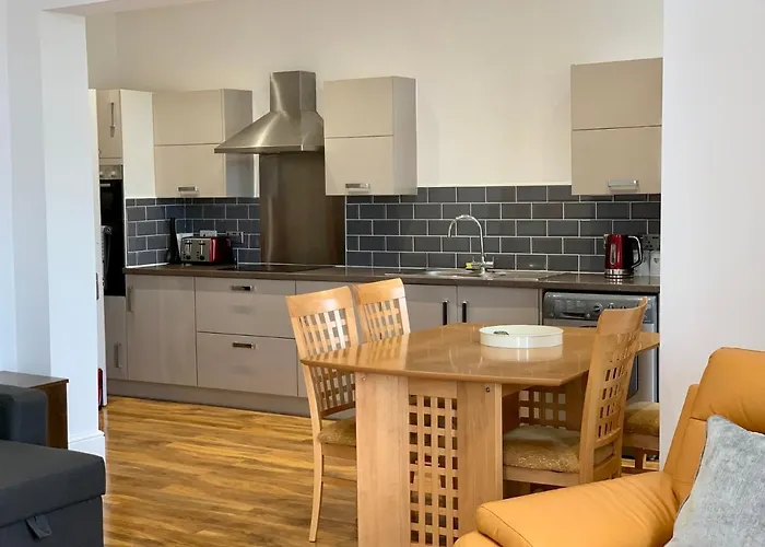 Lytham St Annes, A Spacious, High End, One Bedroomed Apartment 5