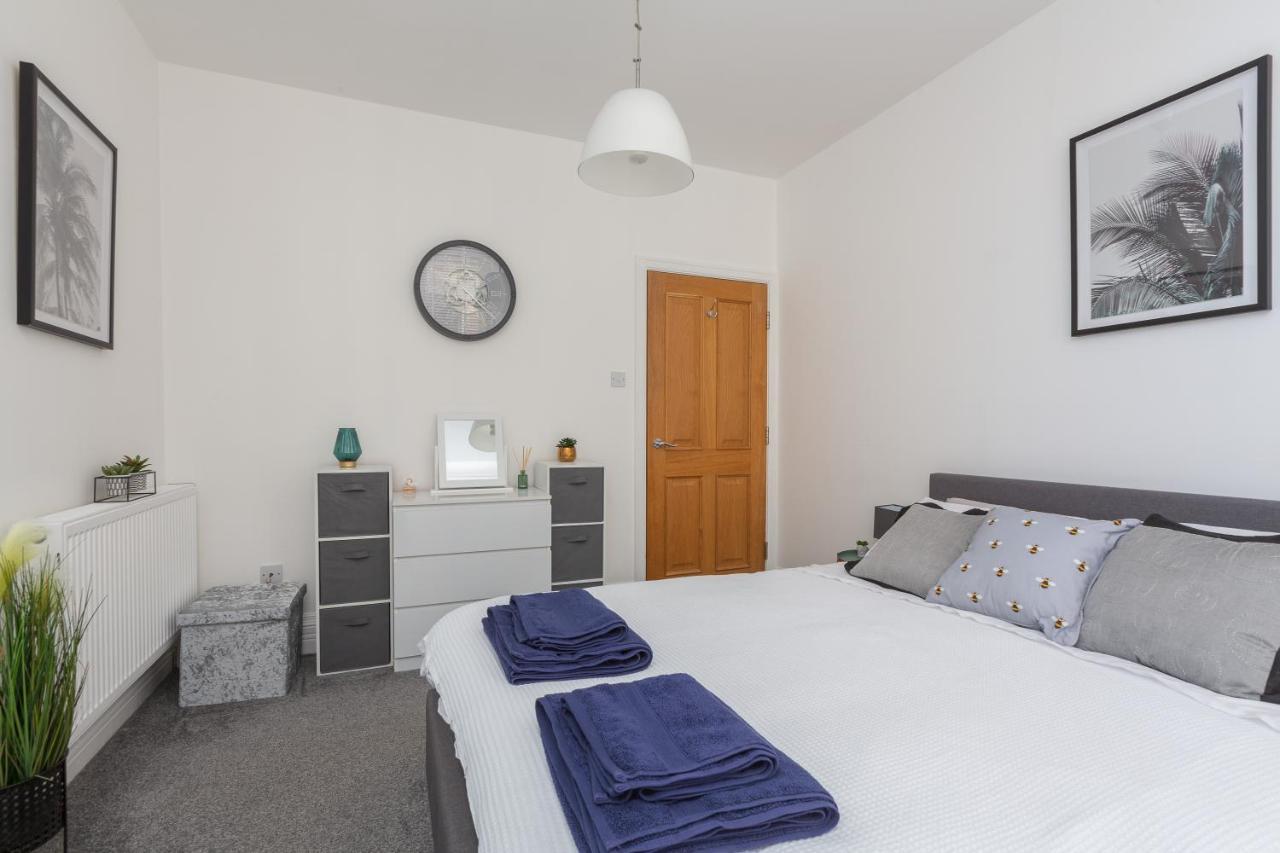 Charles Alexander Short - Clifton Drive Retreat Apartment Lytham St Annes