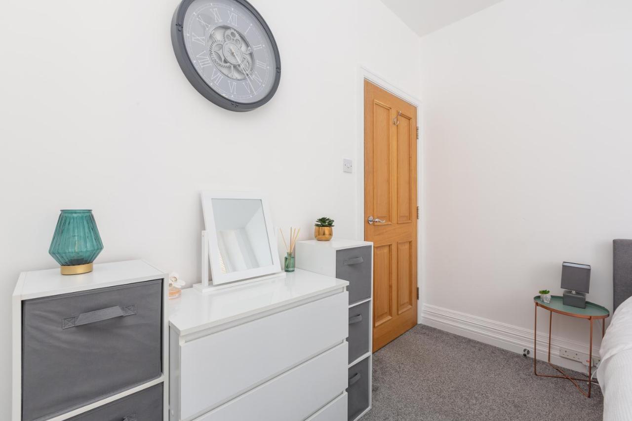 Charles Alexander Short - Clifton Drive Retreat Apartment Lytham St Annes