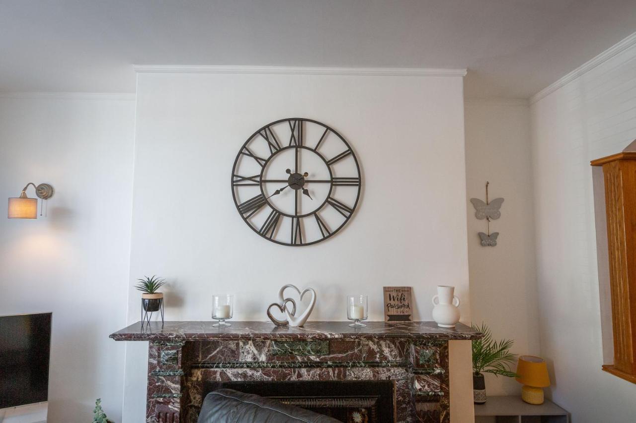 Charles Alexander Short - Clifton Drive Retreat Apartment