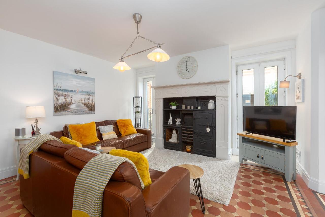 Charles Alexander Short - Clifton Drive Retreat