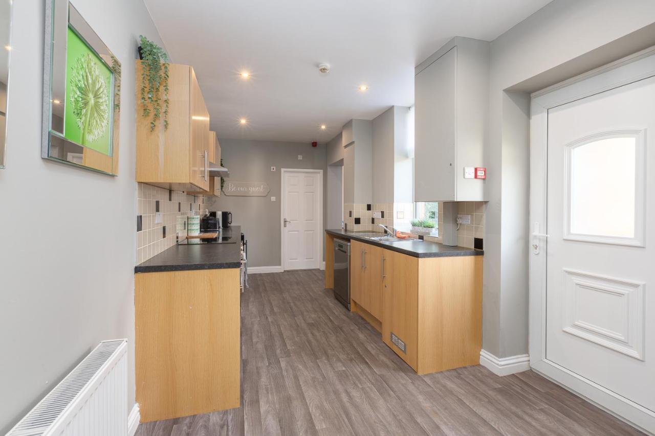 Ashton Mews With Free Parking *