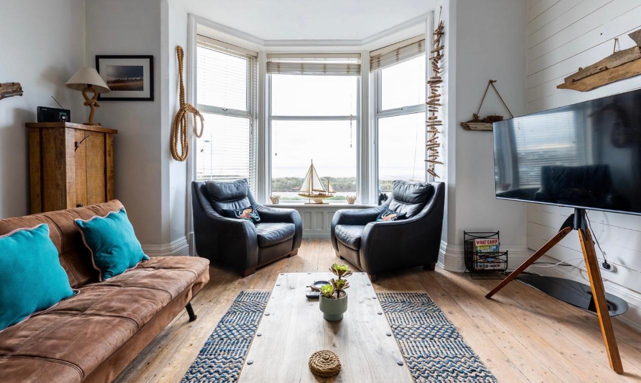 Lookout - Sea Views Apartment Lytham St Annes