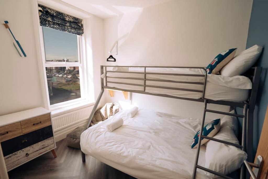 The Dunes, Apartment *