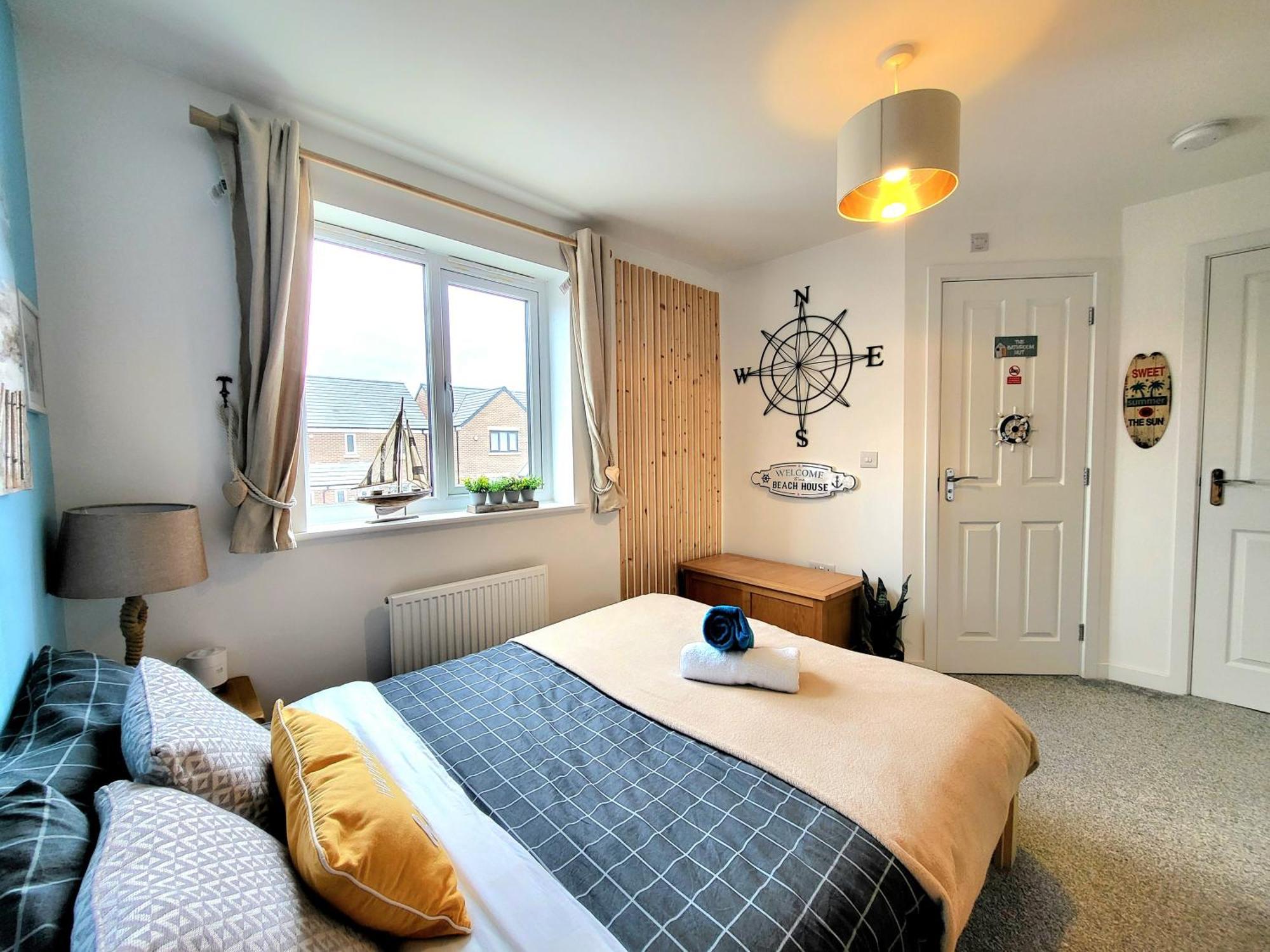 Holiday home Seaside Themed With Garden And Driveway