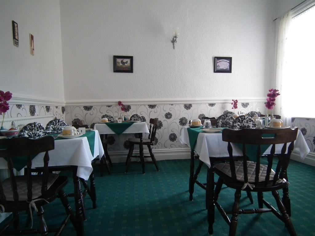 Tudor House Guest house 3*