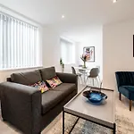 Charles Alexander Short Stay - Windmill House Apartments