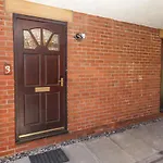 3 Rothbury Place