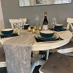 The Bungalow A Tranquil 3 Bedroom Property Close To Beach
