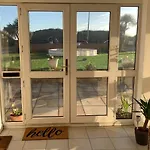 Beach Front Apartment With Free Parking, St Annes