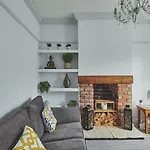 Hollie Cottage