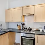 Charles Alexander Short Stay - Clifton House Apartment