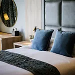 Clifton Arms Hotel