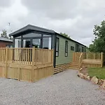 Lake View Lodge