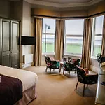 Clifton Arms Hotel