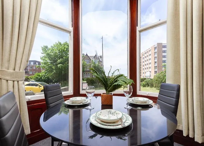 Heyhouses Holiday Residences - Porritt Apartment
