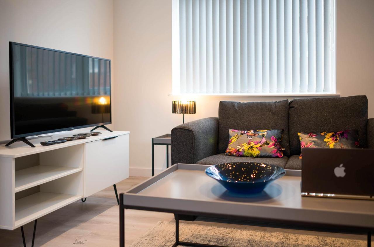 Charles Alexander Short - Windmill House Apartment *