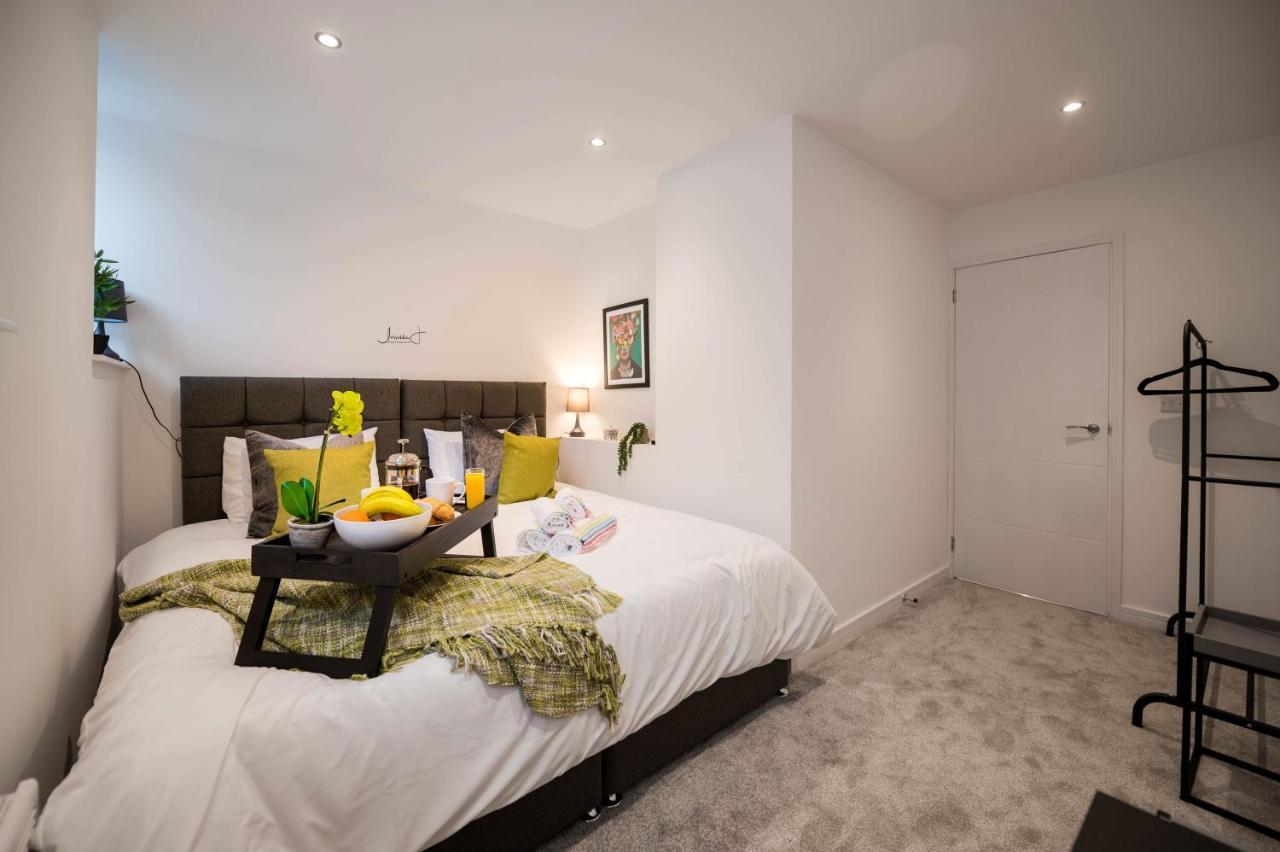 Charles Alexander Short - Windmill House Apartment