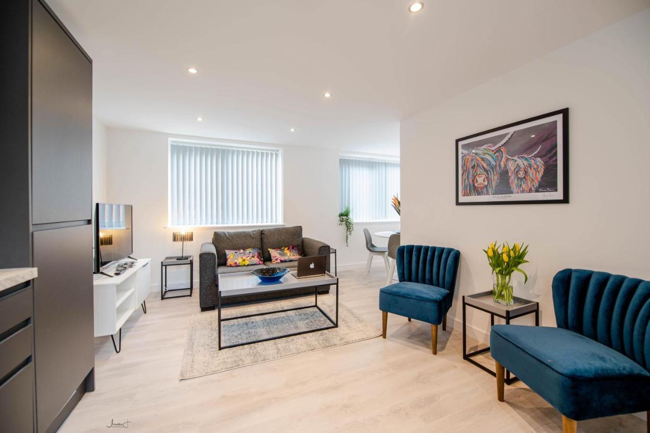 Charles Alexander Short - Windmill House Apartment *