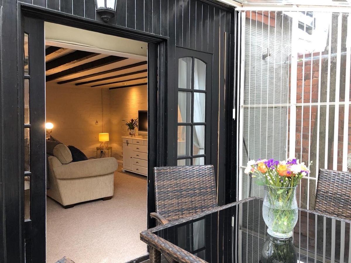 Cosy In - Close To Holiday home *