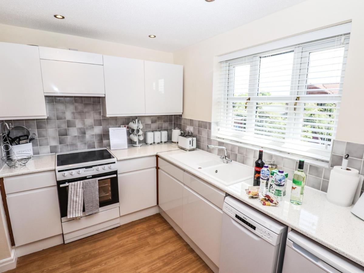 Apartment 3 Rothbury Place *