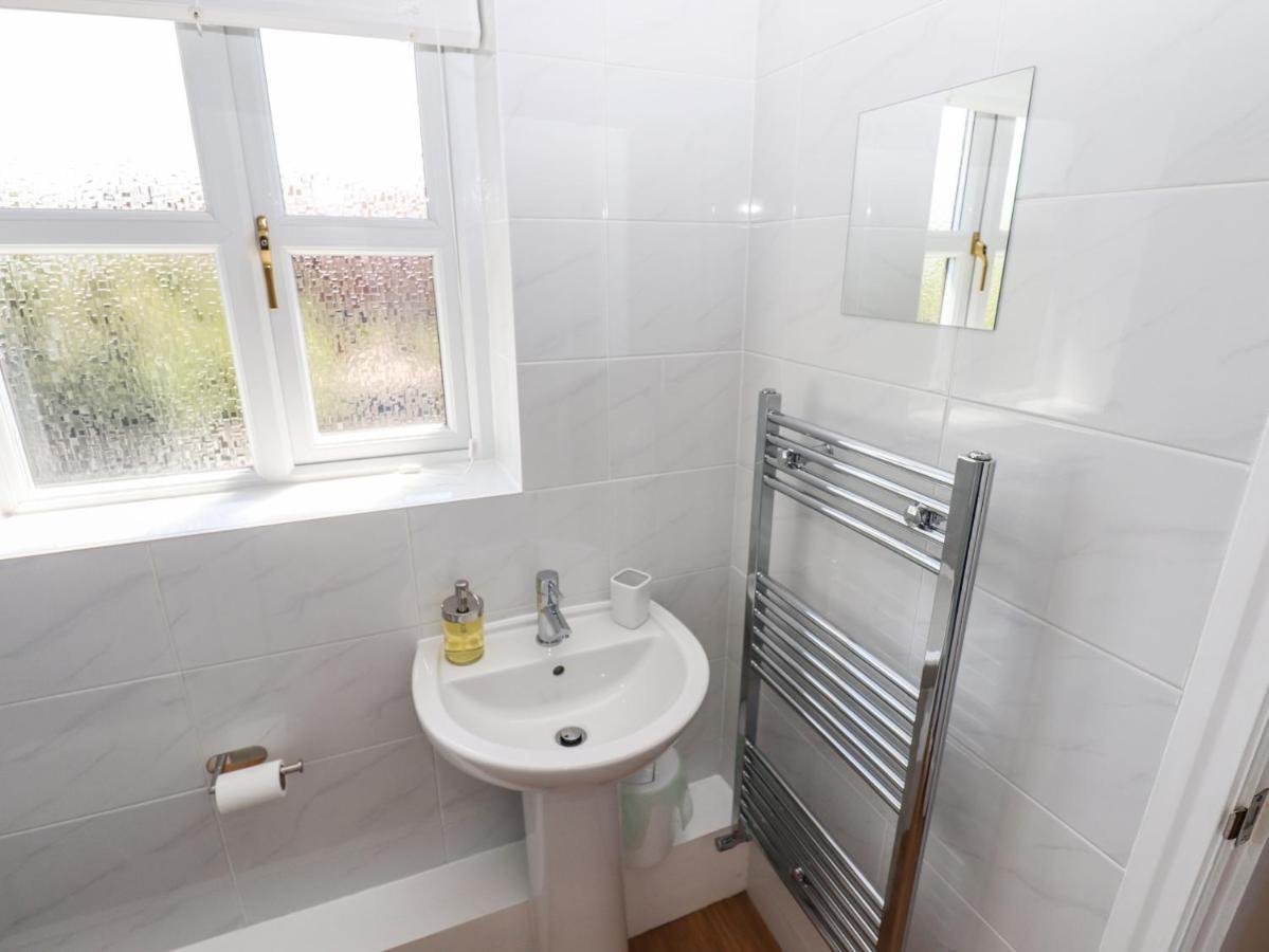 3 Rothbury Place