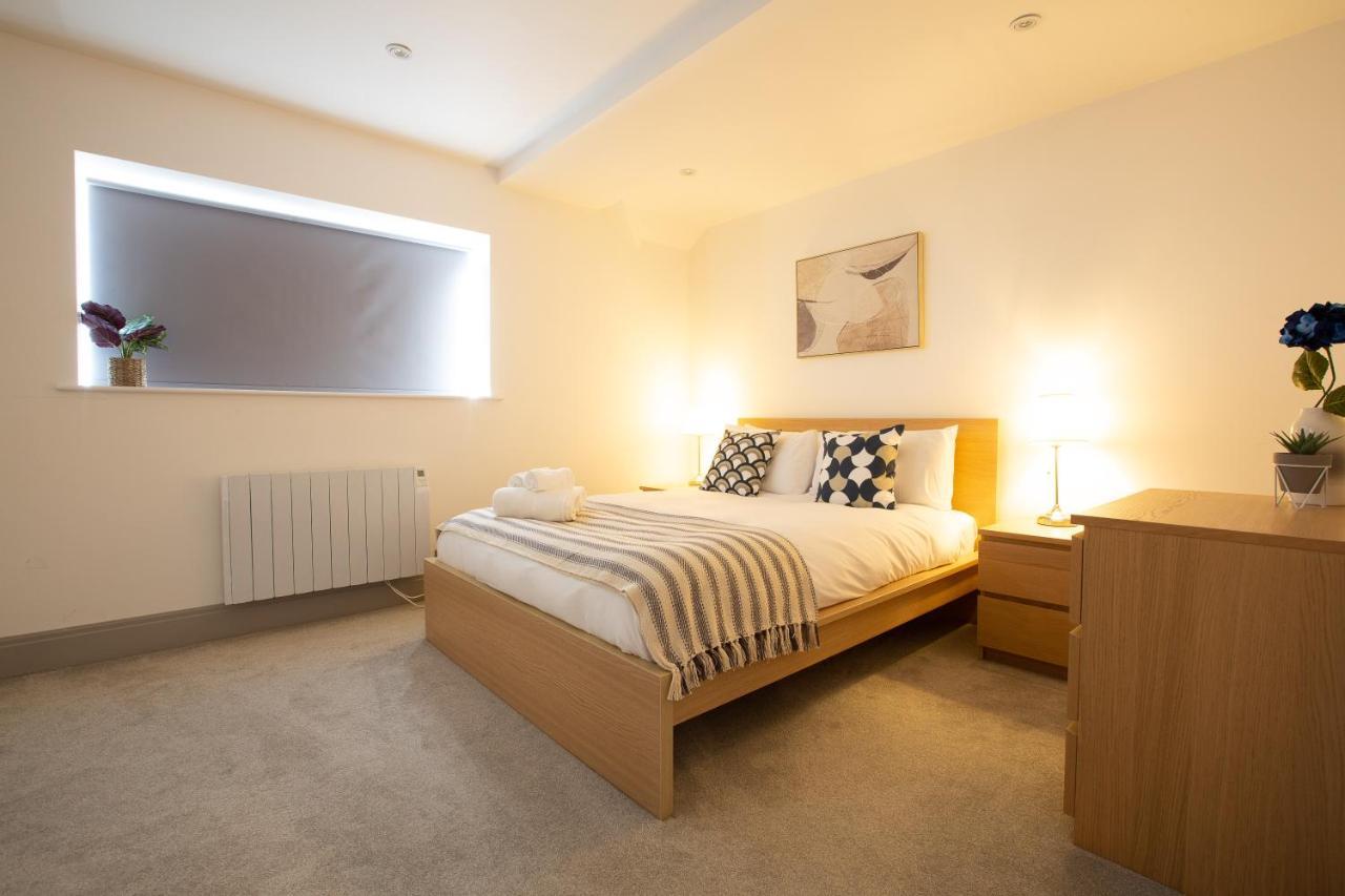 Charles Alexander Short - Pavilion View Apartment Lytham St Annes