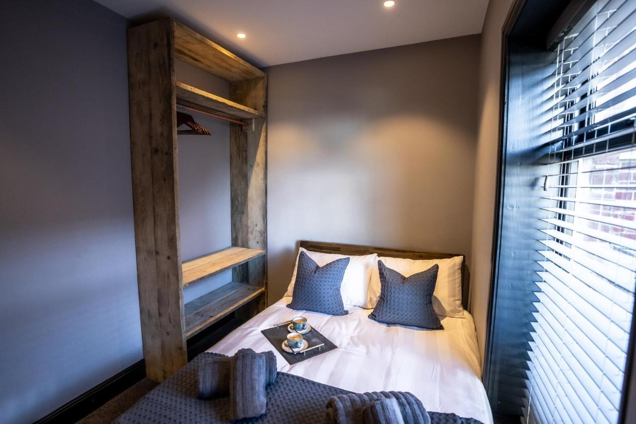 Apartment Newly Refurbished, Apt With Free Parking *