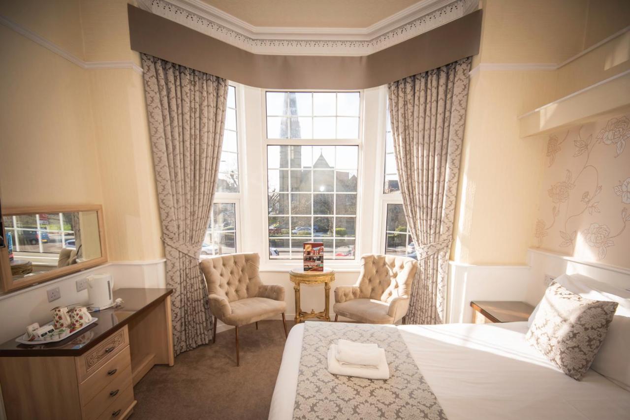 Clifton Park - Exclusive To Adults Lytham St Annes
