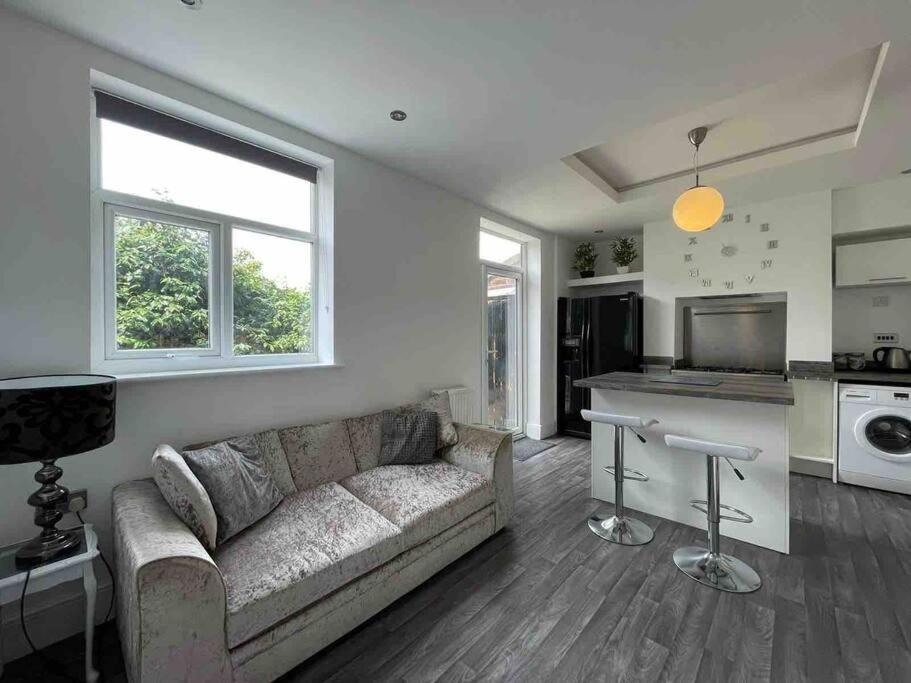 Holiday home 2 Bed Sleeps 6 Beach Retreat St Annes On Sea *