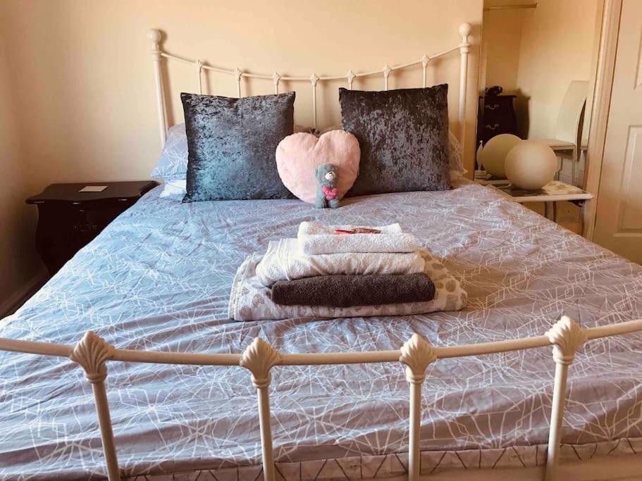 2 Bed Sleeps 6 Beach Retreat St Annes On Sea * Lytham St Annes