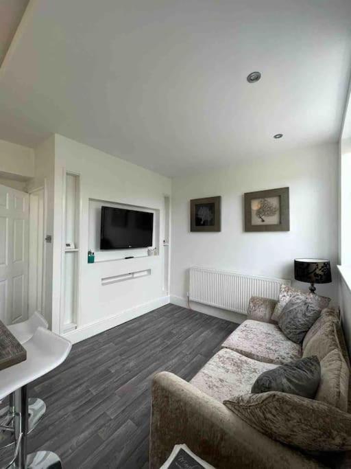 2 Bed Sleeps 6 Beach Retreat St Annes On Sea Lytham St Annes