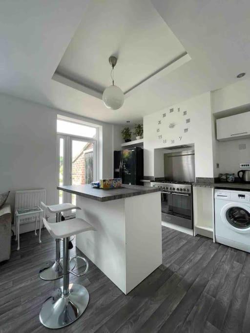 2 Bed Sleeps 6 Beach Retreat St Annes On Sea Holiday home