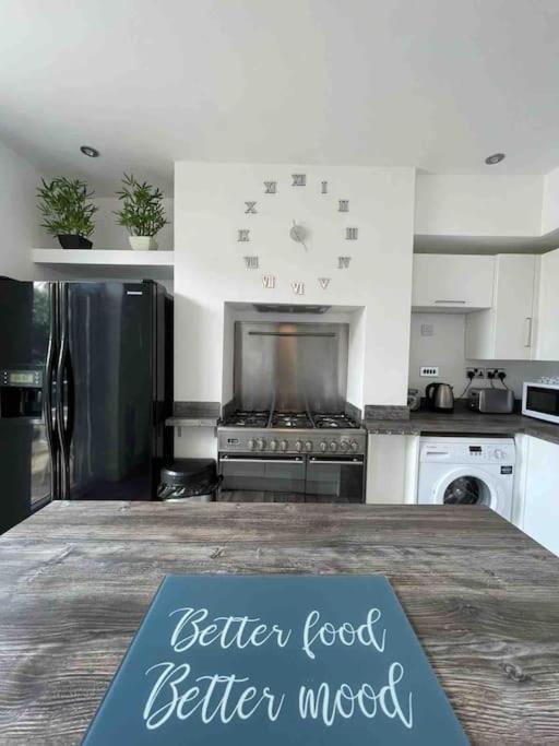 2 Bed Sleeps 6 Beach Retreat St Annes On Sea Holiday home