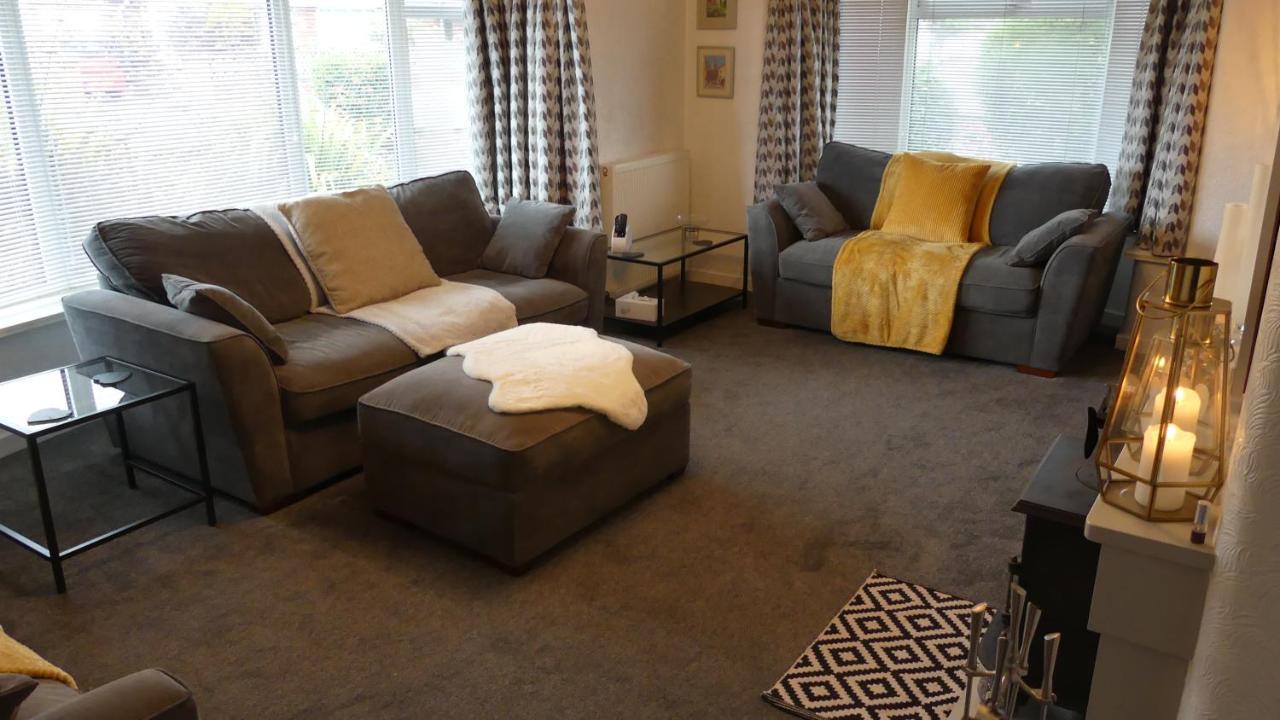 The Bungalow A Tranquil 3 Bedroom Close To Beach Holiday home Lytham St Annes