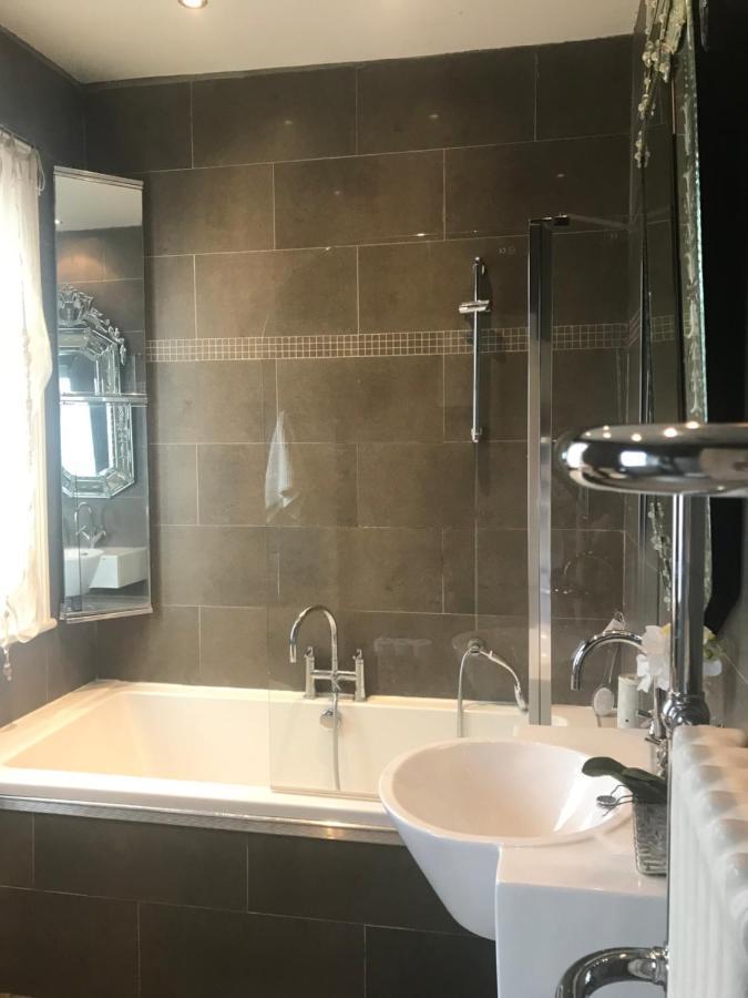 Clifton Apartment *