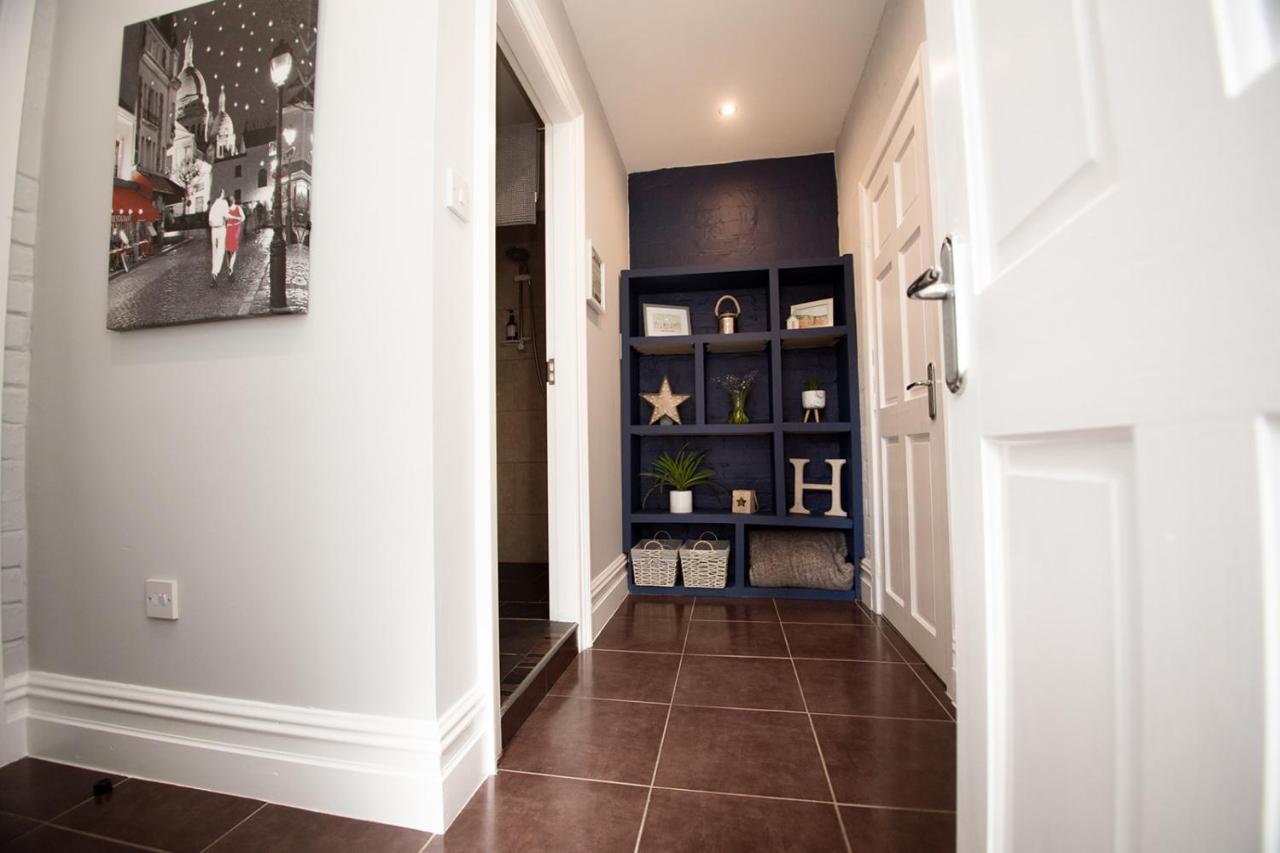 Cosy In - Close To Holiday home *