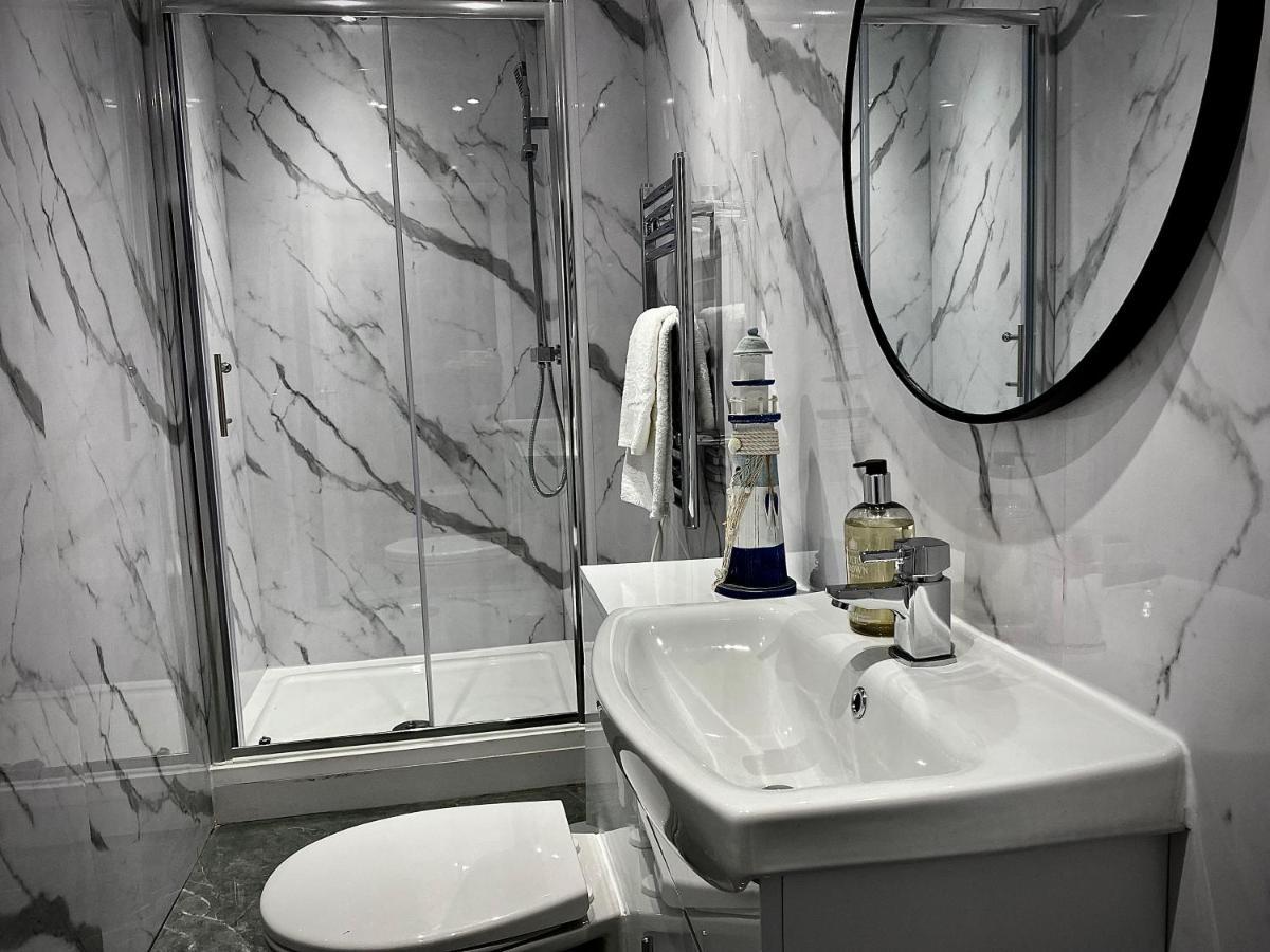 Apartment Beautiful Hot Tub In *