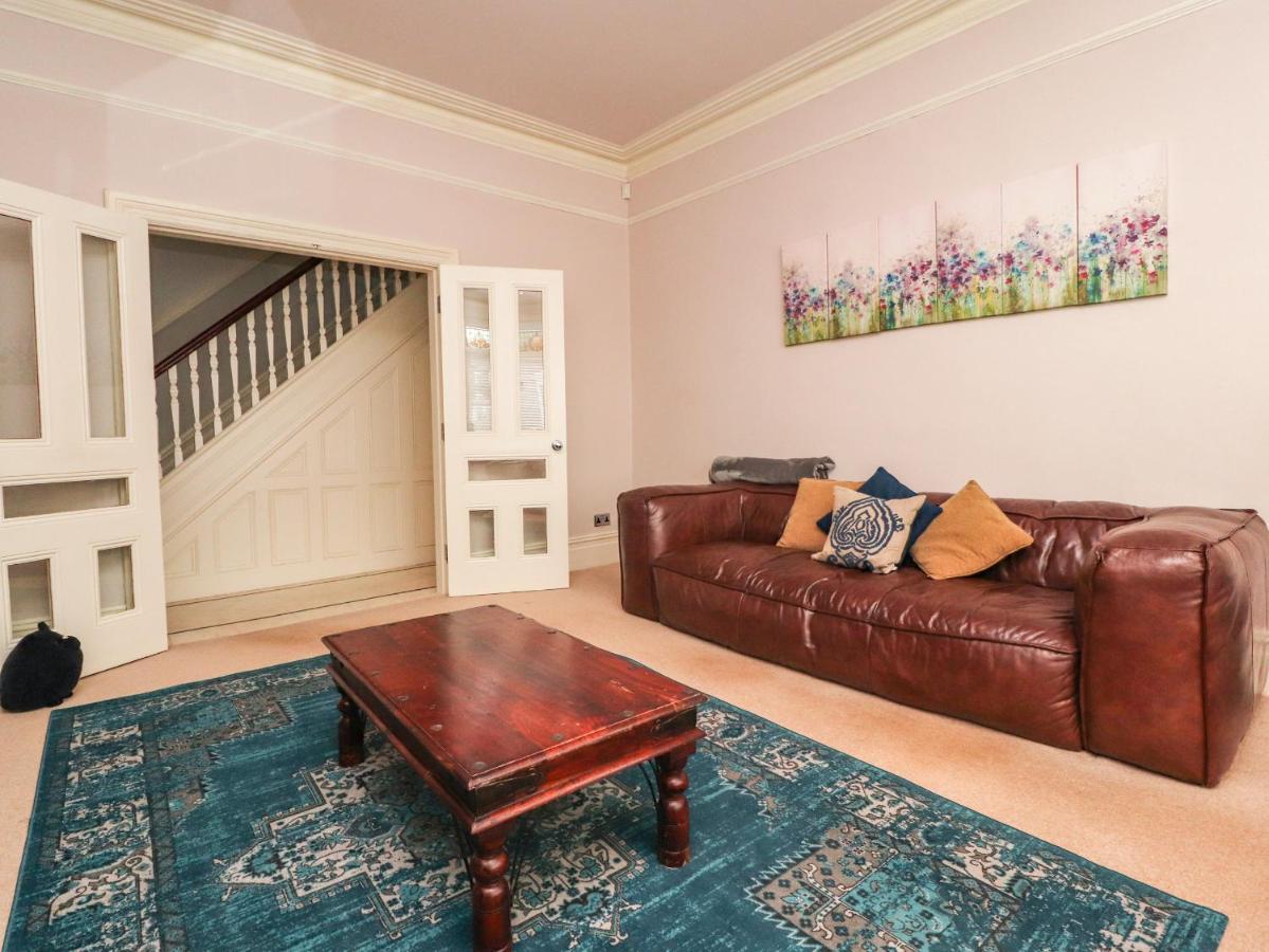 Yewdale * Lytham St Annes