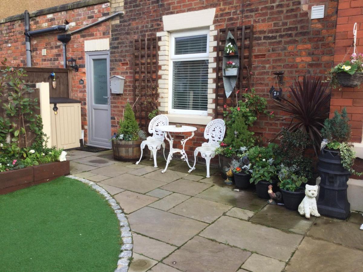 Leafy Lytham: Garden With Pet-friendly Policy * Lytham St Annes