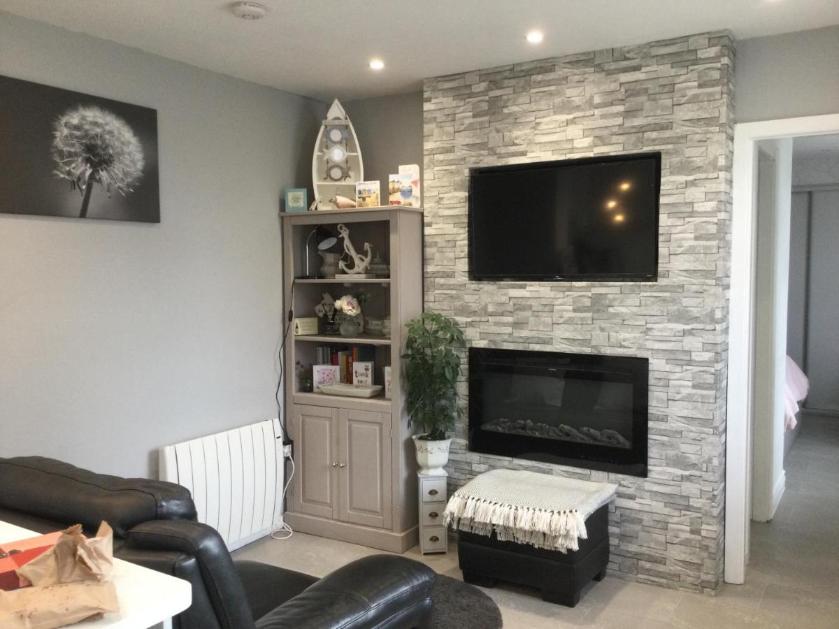 Apartment Leafy Lytham: Garden With Pet-friendly Policy Lytham St Annes