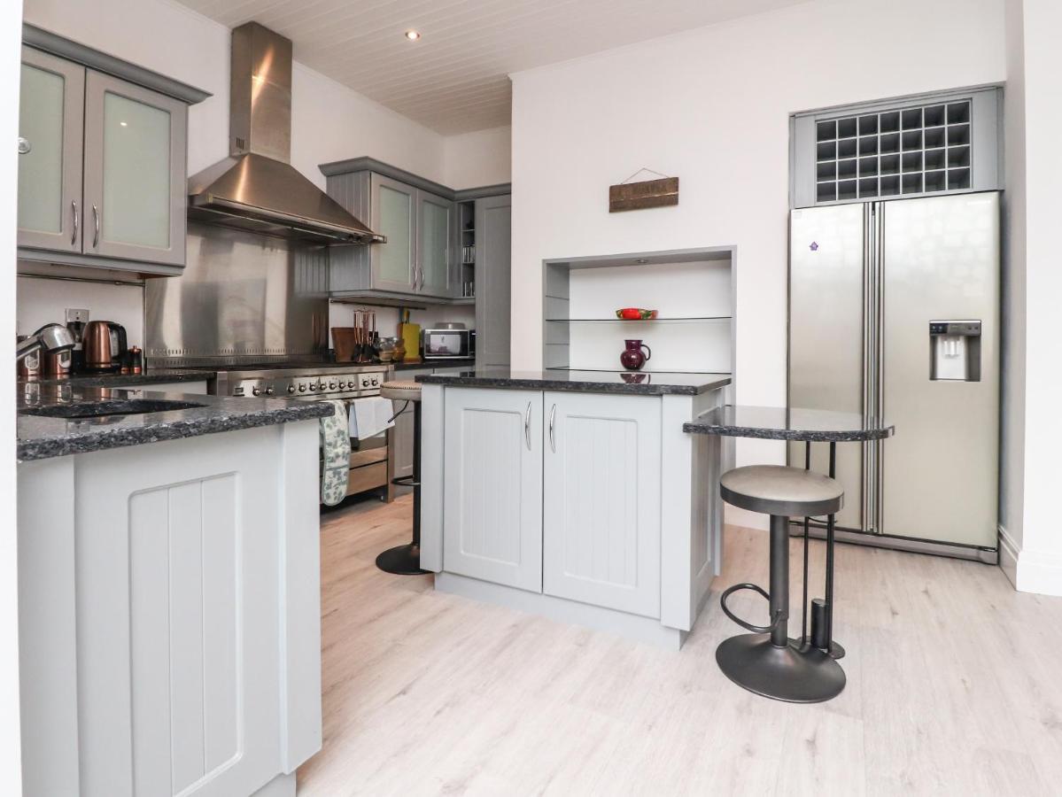 Yewdale Holiday home Lytham St Annes