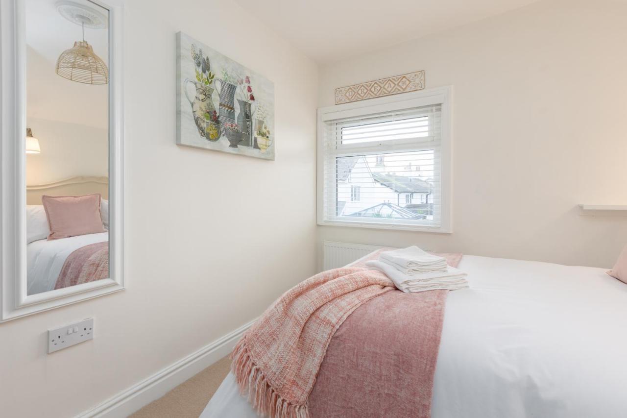 Charles Alexander Short - Rose Holiday home Lytham St Annes