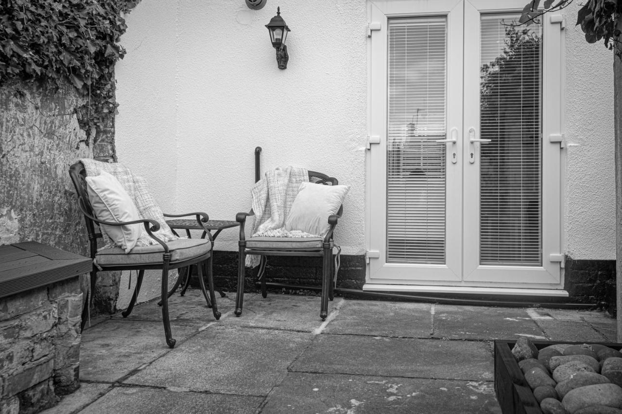 Charles Alexander Short - Rose Holiday home