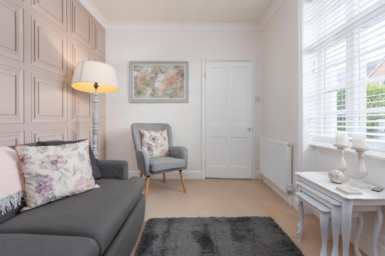 Charles Alexander Short - Rose Holiday home Lytham St Annes