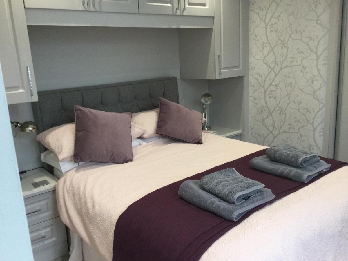 Leafy Lytham: Garden With Pet-friendly Policy * Lytham St Annes