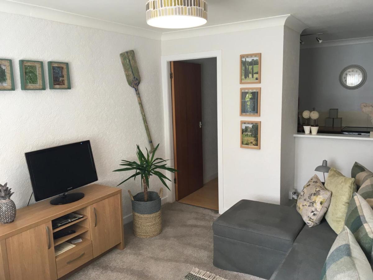 Mode - The Old School House Apartment