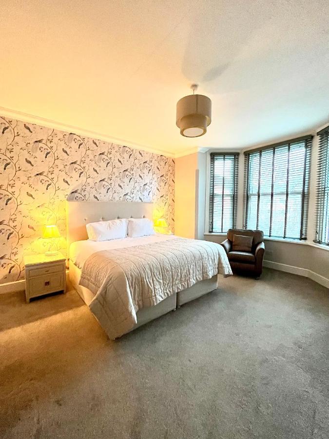 Mode St Annes Aparthotel 4*
