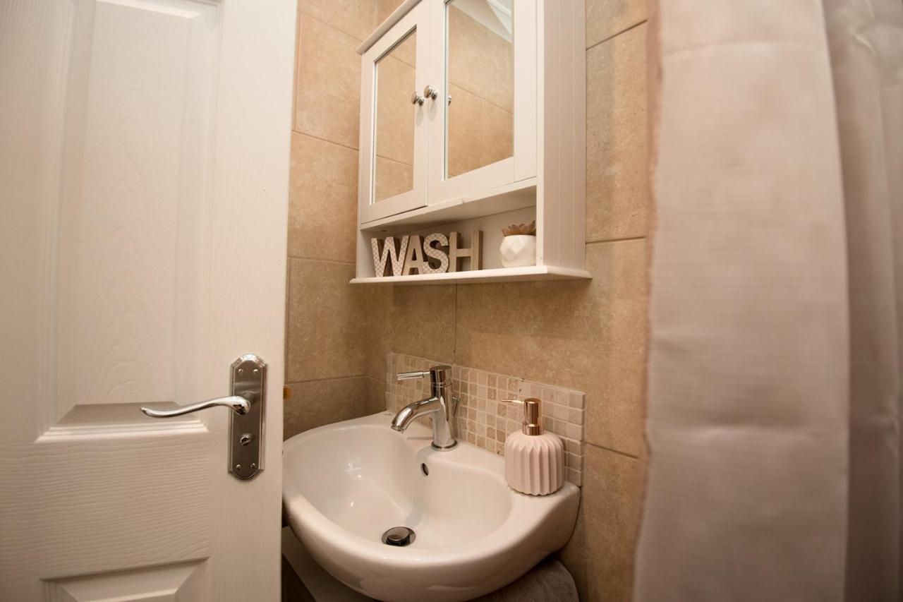 Cosy In - Close To * Lytham St Annes